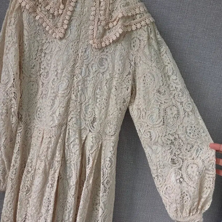 [BUNJANG] Alllace Big Collar Volume Sleeve Maxi Dress / 올레이스 빅카라 볼륨소매 풍성맥시원피스