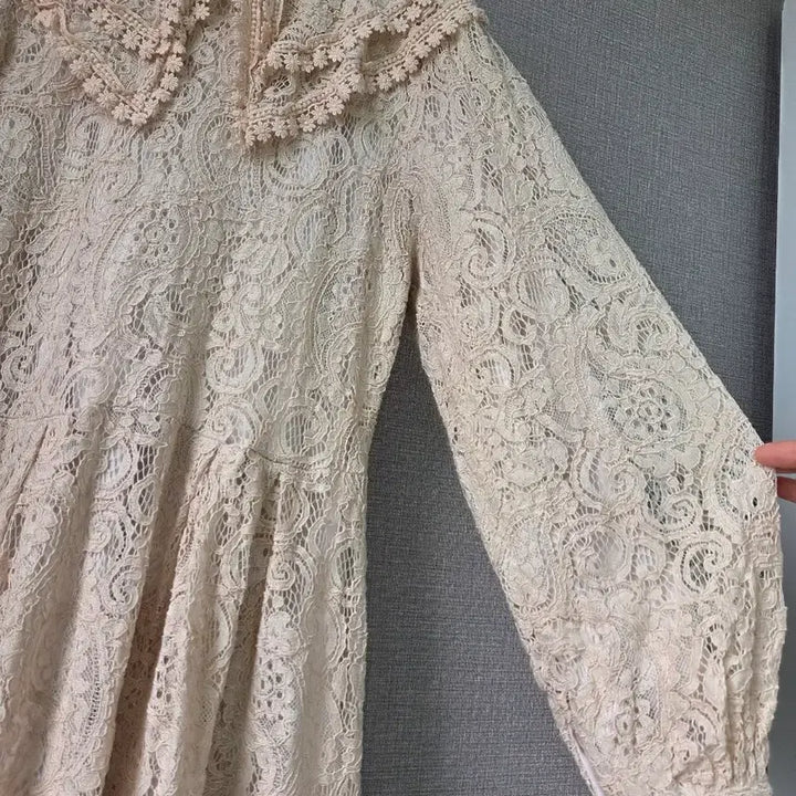 [BUNJANG] Alllace Big Collar Volume Sleeve Maxi Dress / 올레이스 빅카라 볼륨소매 풍성맥시원피스
