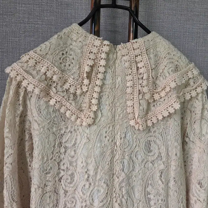 [BUNJANG] Alllace Big Collar Volume Sleeve Maxi Dress / 올레이스 빅카라 볼륨소매 풍성맥시원피스