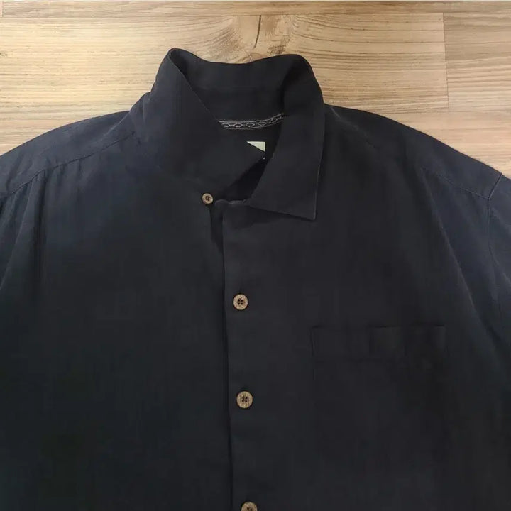 [SOLD OUT] 90s 93년 토미 바하마 빈티지 실크 오버핏 블랙 반팔 셔츠