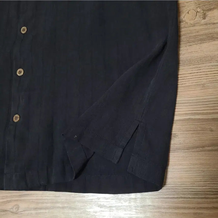 [SOLD OUT] 90s 93년 토미 바하마 빈티지 실크 오버핏 블랙 반팔 셔츠