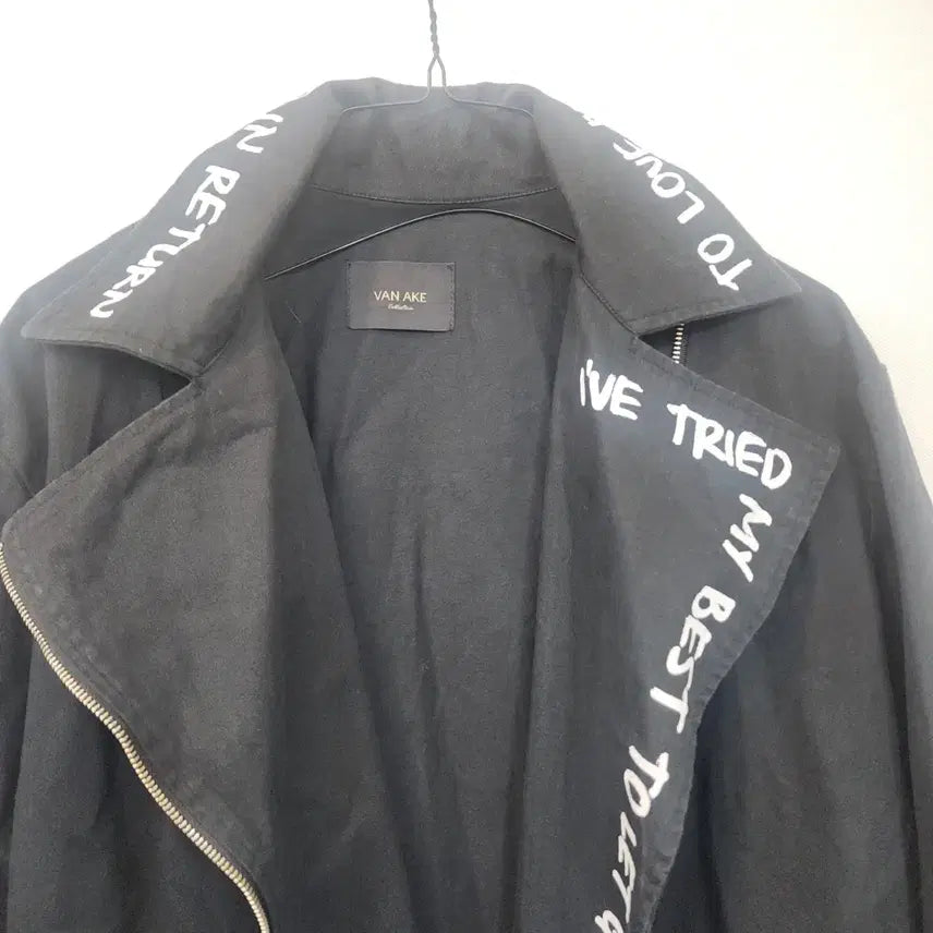 [BUNJANG] VAN AKE Lettering Black Jacket / 반 에이크 VAN AKE  레터링 블랙  자켓 free