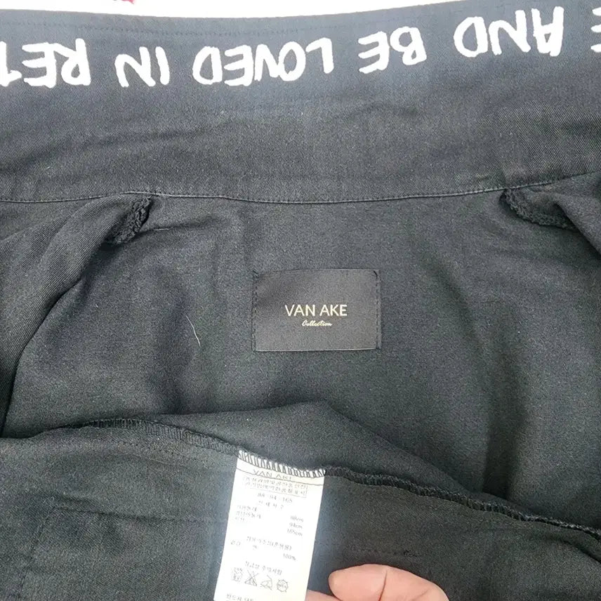 [BUNJANG] VAN AKE Lettering Black Jacket / 반 에이크 VAN AKE  레터링 블랙  자켓 free
