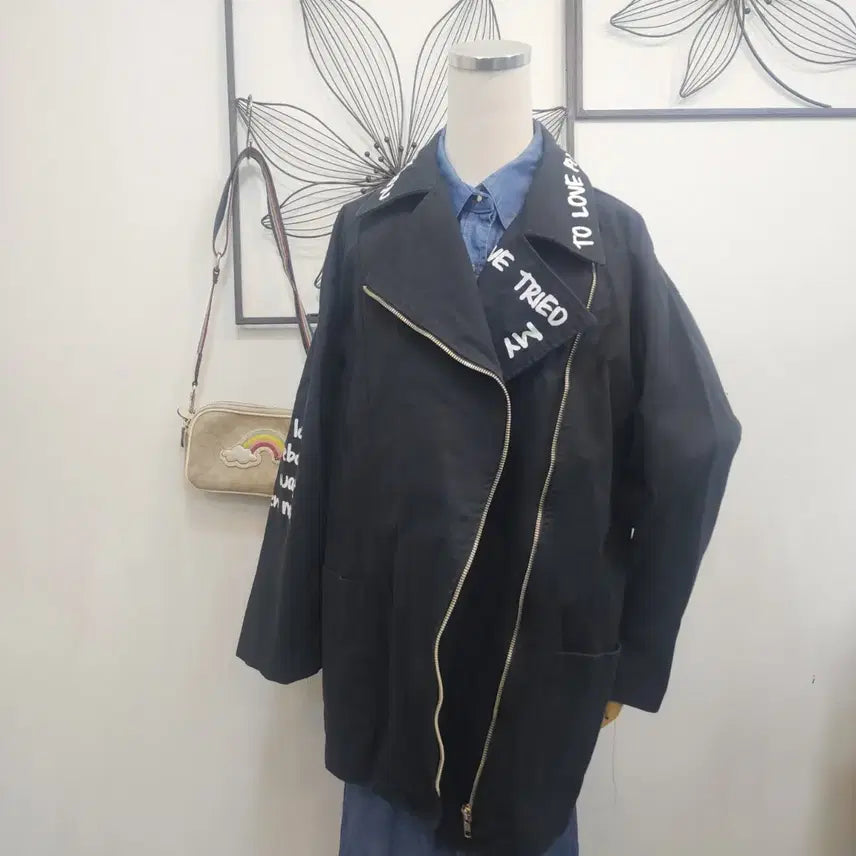 [BUNJANG] VAN AKE Lettering Black Jacket / 반 에이크 VAN AKE  레터링 블랙  자켓 free