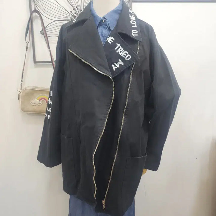[BUNJANG] VAN AKE Lettering Black Jacket / 반 에이크 VAN AKE  레터링 블랙  자켓 free