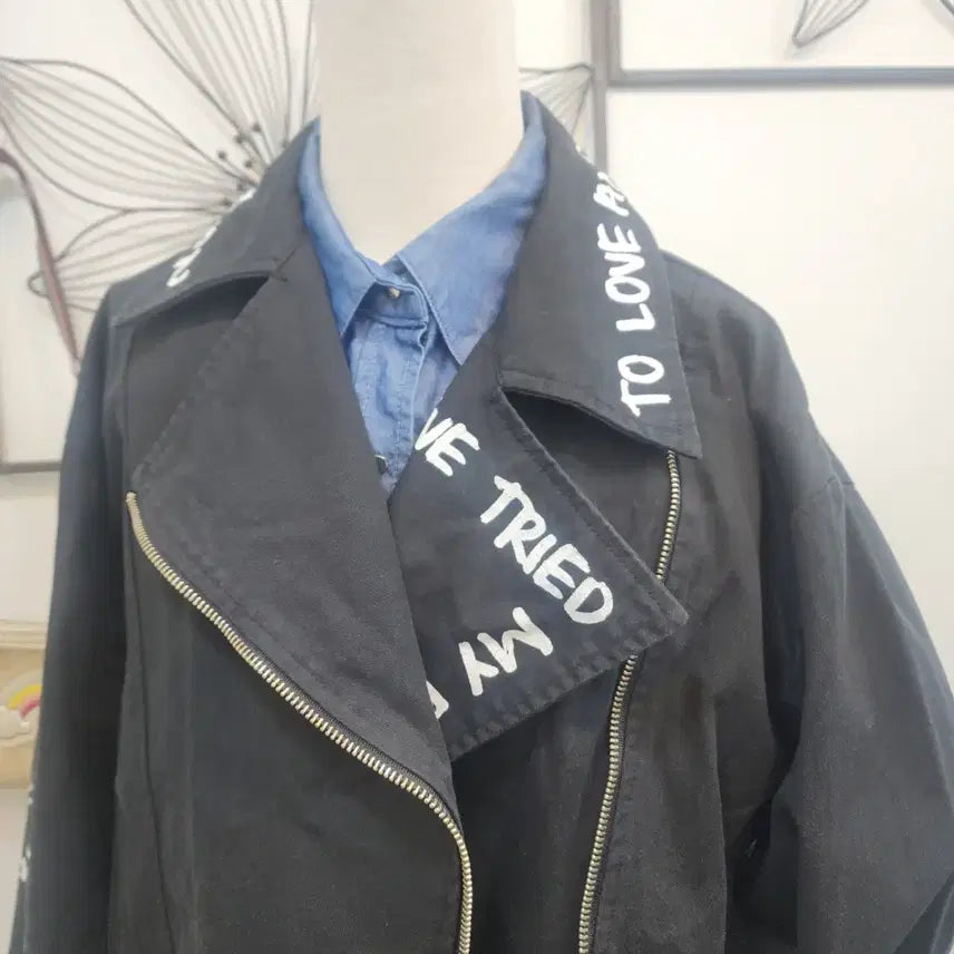 [BUNJANG] VAN AKE Lettering Black Jacket / 반 에이크 VAN AKE  레터링 블랙  자켓 free