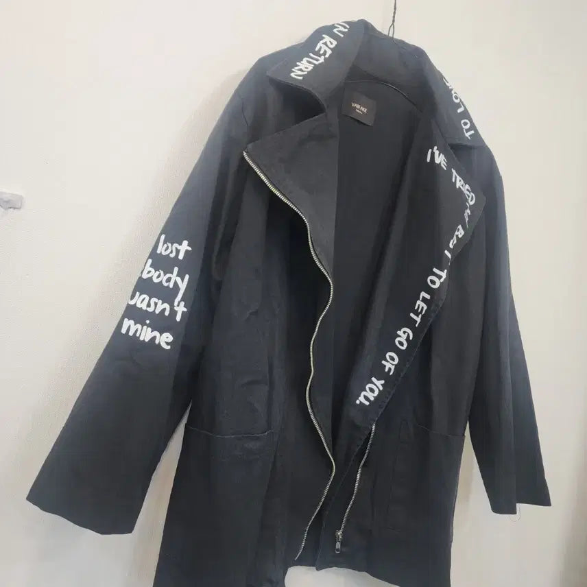 [BUNJANG] VAN AKE Lettering Black Jacket / 반 에이크 VAN AKE  레터링 블랙  자켓 free