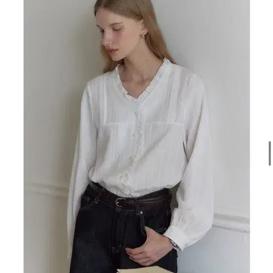 [SOLD OUT] 아워호프 러플 핀턱 블라우스