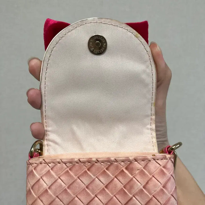 [BUNJANG] Hello Kitty Elegant Ribbon Gadget Case / 빈티지 헬로키티 엘레강트 리본 가젯 케이스