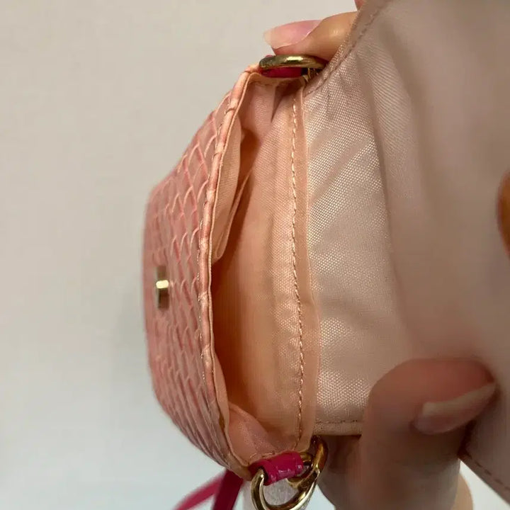 [BUNJANG] Hello Kitty Elegant Ribbon Gadget Case / 빈티지 헬로키티 엘레강트 리본 가젯 케이스