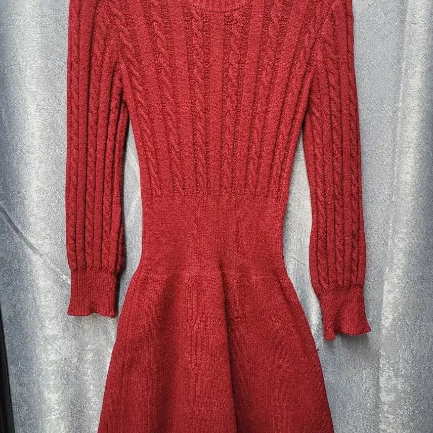 [BUNJANG] Kkwabaegi Knit Flare Dress Red / 꽈배기 니트 플레어 원피스 레드