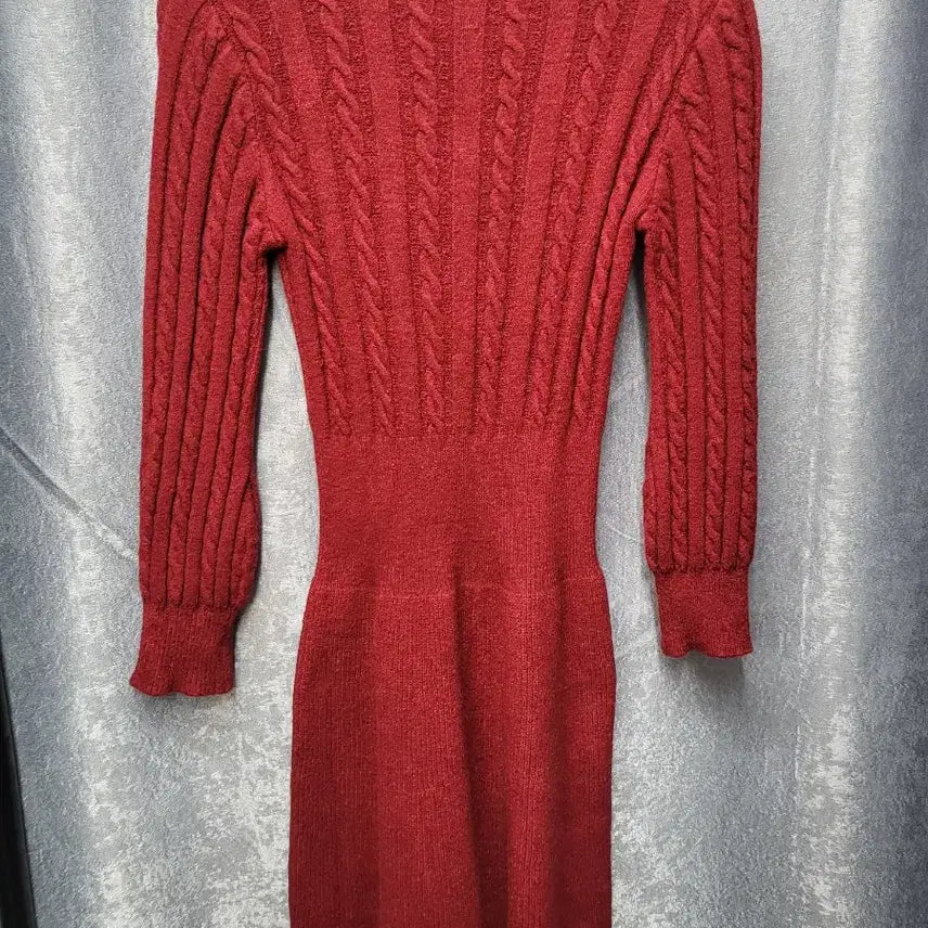 [BUNJANG] Kkwabaegi Knit Flare Dress Red / 꽈배기 니트 플레어 원피스 레드
