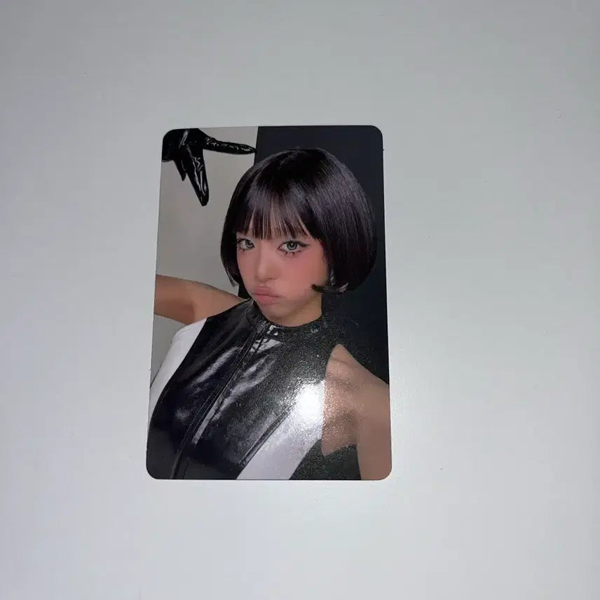 [BUNJANG] Choi Yena Catch Catch 1st Week POB Photocard / 최예나 캐치캐치 공방 포토카드 1주차 포카