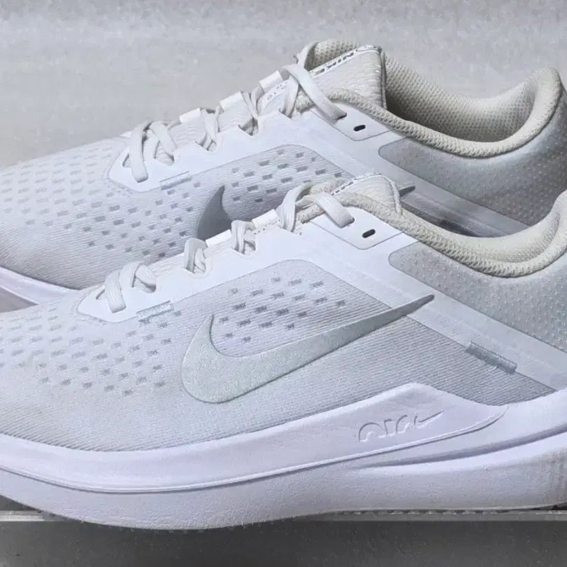 [SOLD OUT] 나이키 Nike 윈플로 10 러닝화 조깅화 여성용 250