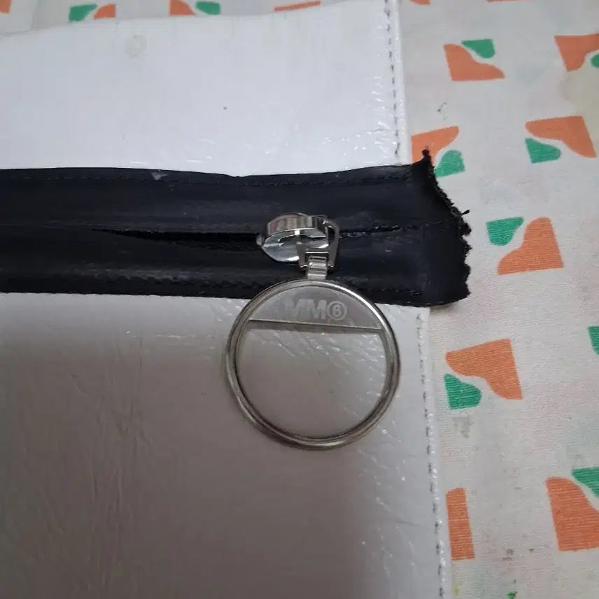 [BUNJANG] MM6 Maison Margiela White Leather Clutch Bag / MM6-미사용-메종 마르지엘라 화이트 클러치 백