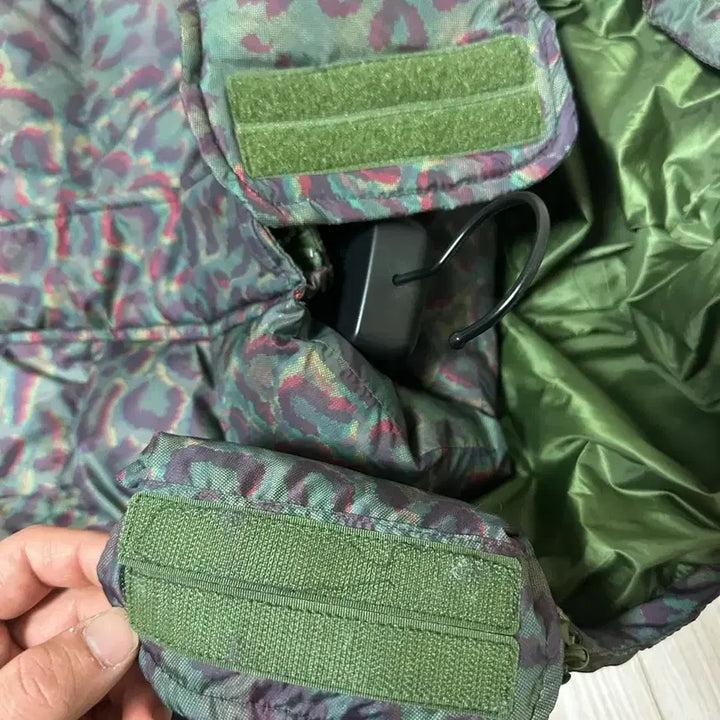 [BUNJANG] Supreme 700 Fill Leopard Puffer Jacket / [L] 슈프림 700필 레오파드 패딩
