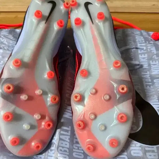 [BUNJANG] Nike Phantom 6 Elite AG Football Boots / 나이키 팬텀6 엘리트 ag 275