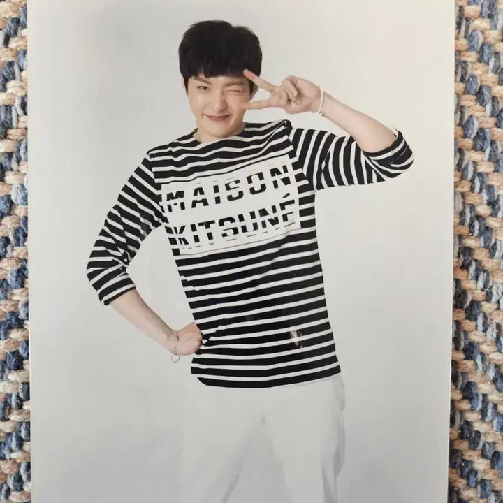 [BUNJANG] BTOB Lee Changsub Playground Photo / 이창섭 플레이그라운드 사진