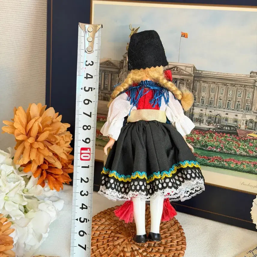 [BUNJANG] Vintage European Girl Doll Figurine / 유럽풍 빈티지 소녀 인형 피규어 장식품