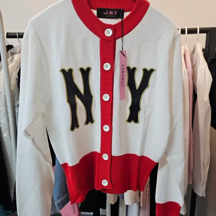 [SOLD OUT] JMY 화이트 레드 배색 가디건