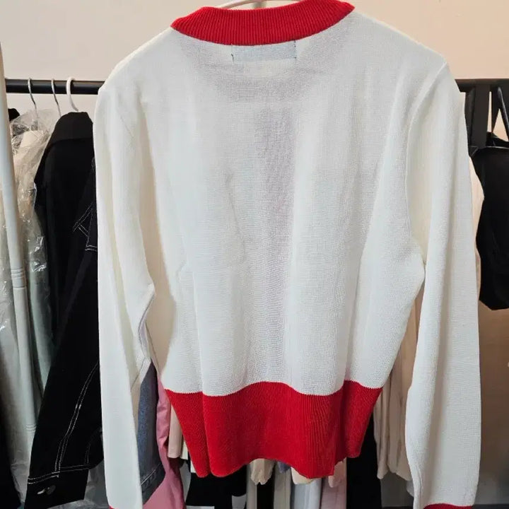 [SOLD OUT] JMY 화이트 레드 배색 가디건