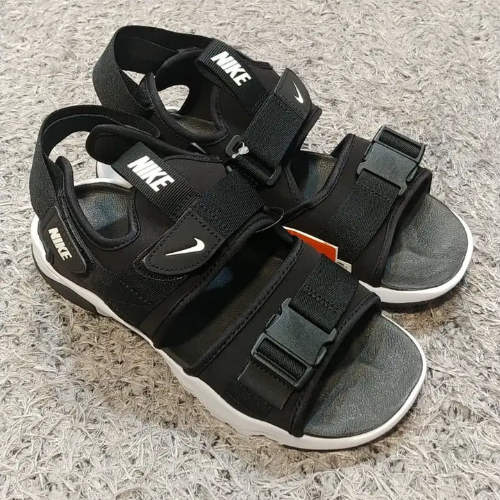 [BUNJANG] Nike Canyon Sandals (New) 250 / 나이키 캐년 샌들 (새상품) 250