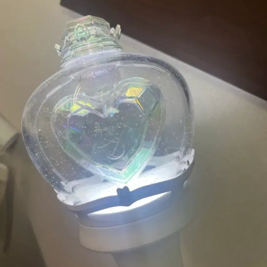 [BUNJANG] IVE Official Light Stick / 아이브 응원봉 팝니다