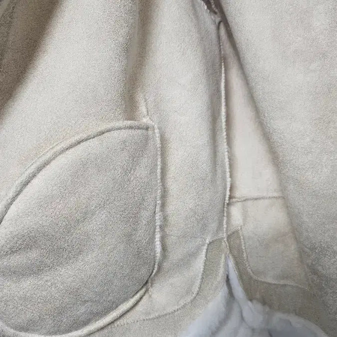 [BUNJANG] Eco Fur Hooded Mustang Jacket Ivory M / 에코퍼 무스탕 후드 자켓 아이보리 M