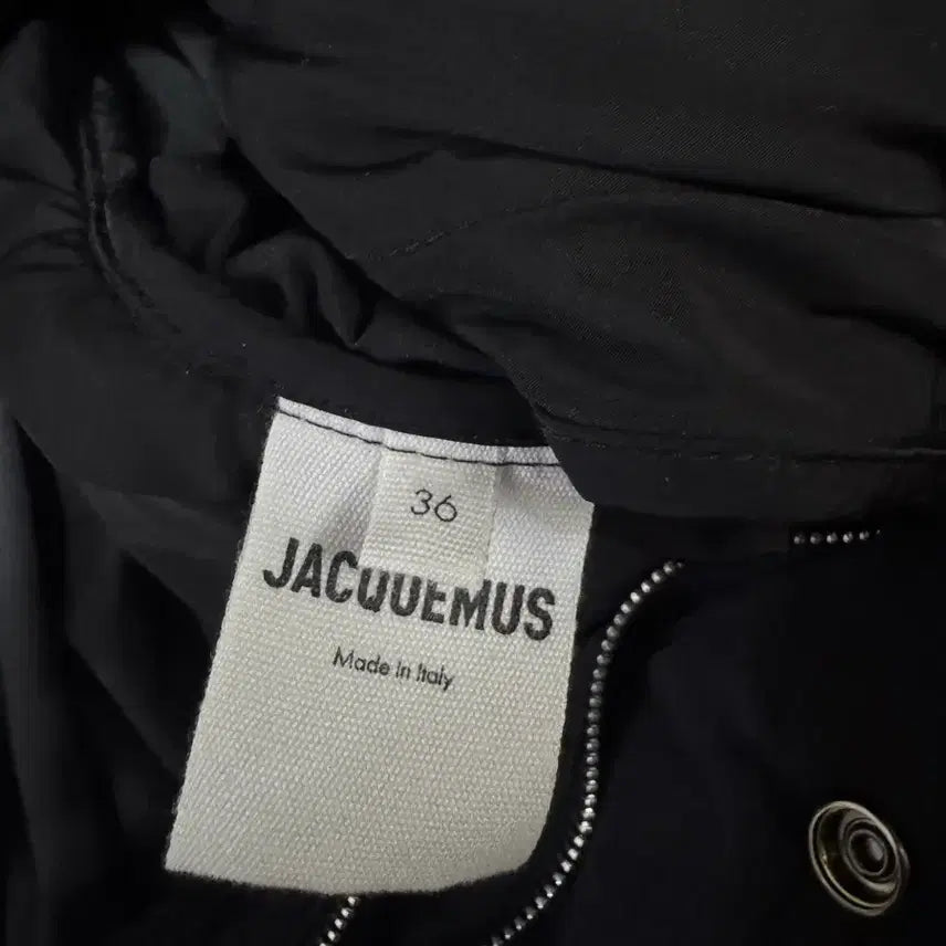 [BUNJANG] Jacquemus Doudoune Caraco Crop Padded Jacket / 36 자크뮈스 두둔 카라코 크롭 패딩