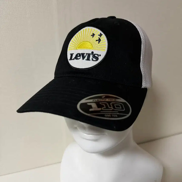 [SOLD OUT] 리바이스 110 FLEXFIT 트러커햇