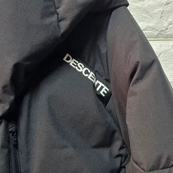 [BUNJANG] Descente Omni-Heat Black Padded Jumper L / 데상트 옴니히트 블랙 패딩 점퍼 100 L