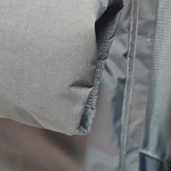 [BUNJANG] Descente Omni-Heat Black Padded Jumper L / 데상트 옴니히트 블랙 패딩 점퍼 100 L