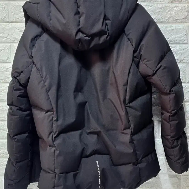 [BUNJANG] Descente Omni-Heat Black Padded Jumper L / 데상트 옴니히트 블랙 패딩 점퍼 100 L