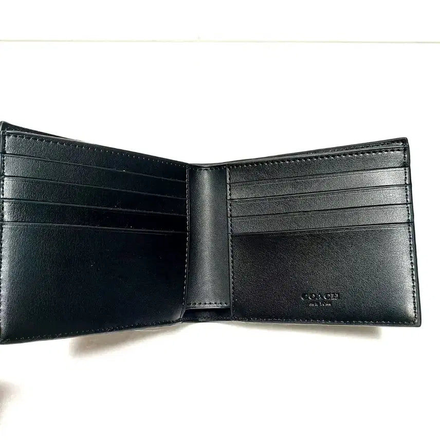 [SOLD OUT] 새제품/코치 남성지갑/반지갑/일싼