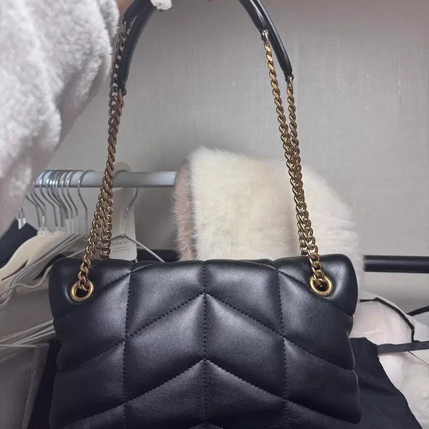 [SOLD OUT] 블랙 금장 체인백