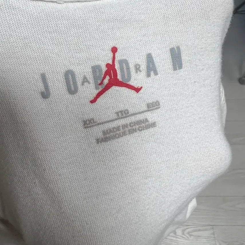 [BUNJANG] Jordan Flight Team White Long Sleeve T-Shirt / 조던 플라이트 팀 화이트 긴팔 티셔츠