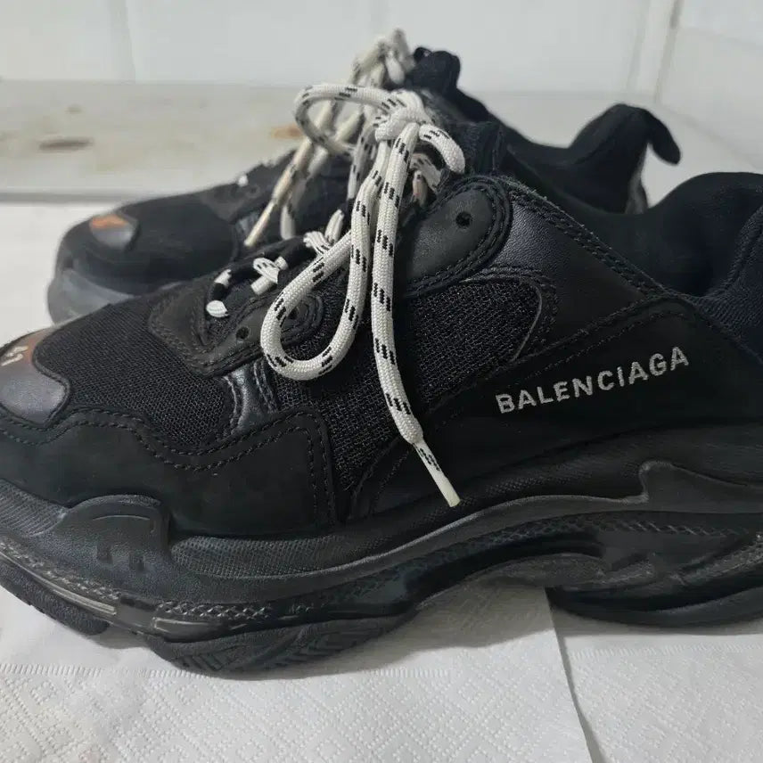 [BUNJANG] Balenciaga Triple S Black Sneakers / 발렌시아가 트리플S 블랙 판매합니다.
