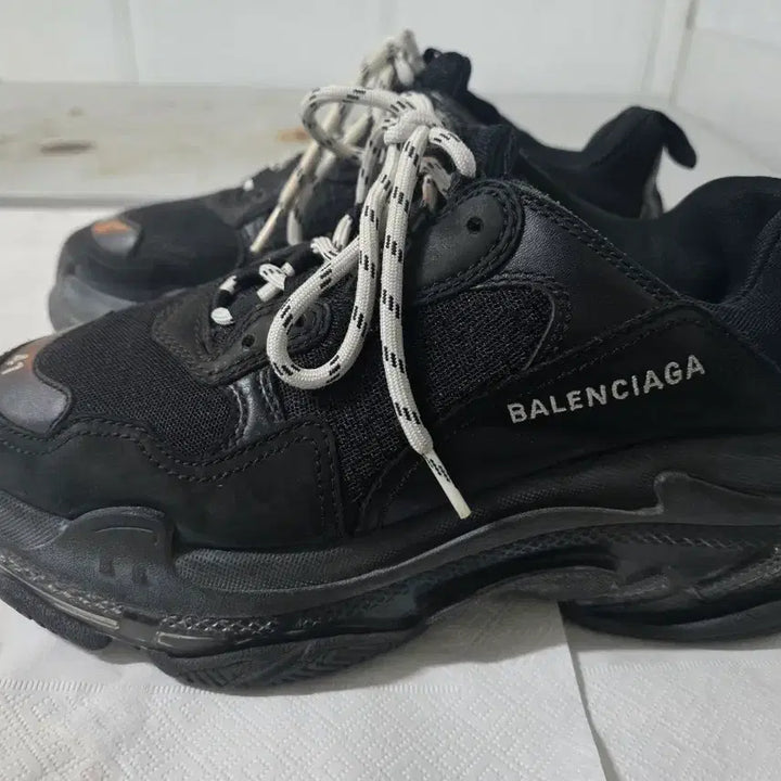 [BUNJANG] Balenciaga Triple S Black Sneakers / 발렌시아가 트리플S 블랙 판매합니다.