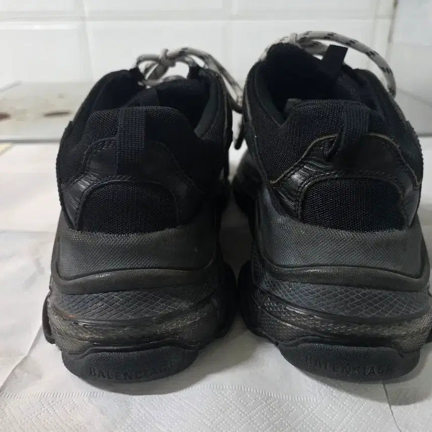 [BUNJANG] Balenciaga Triple S Black Sneakers / 발렌시아가 트리플S 블랙 판매합니다.