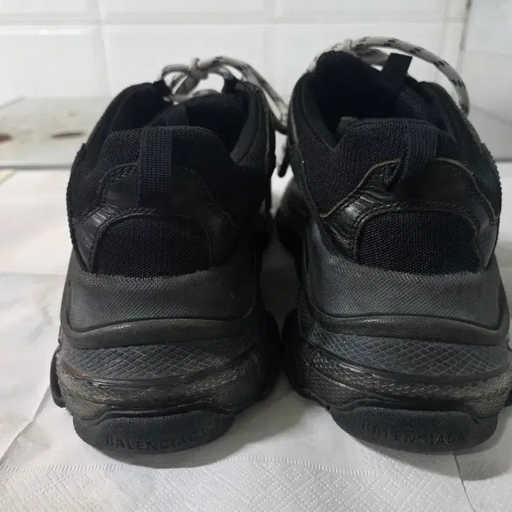 [BUNJANG] Balenciaga Triple S Black Sneakers / 발렌시아가 트리플S 블랙 판매합니다.