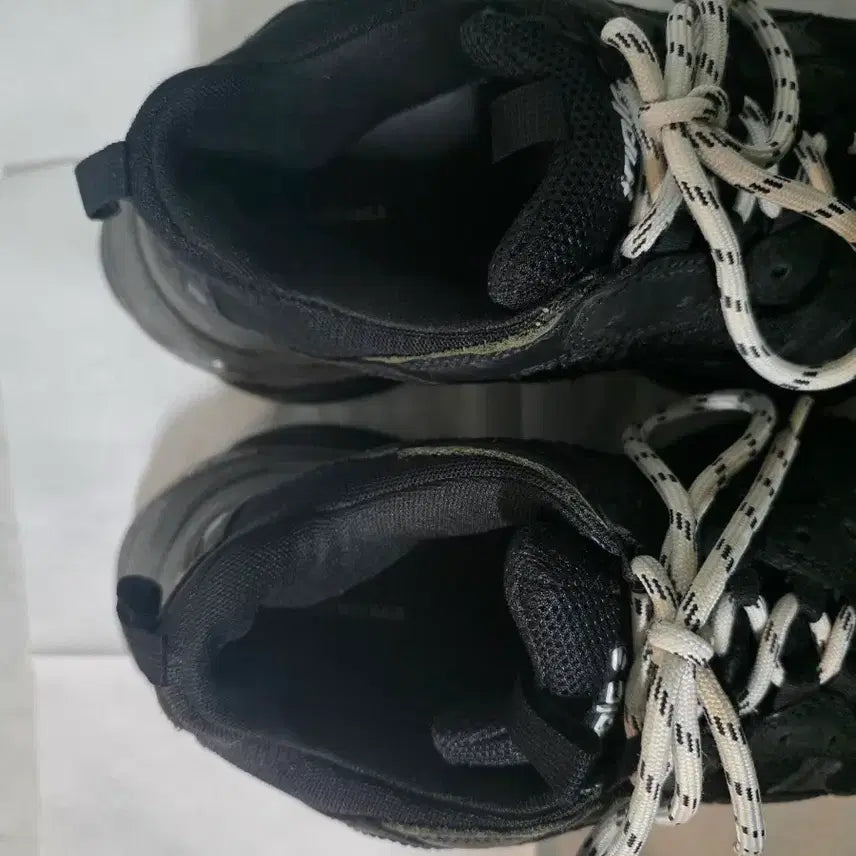 [BUNJANG] Balenciaga Triple S Black Sneakers / 발렌시아가 트리플S 블랙 판매합니다.