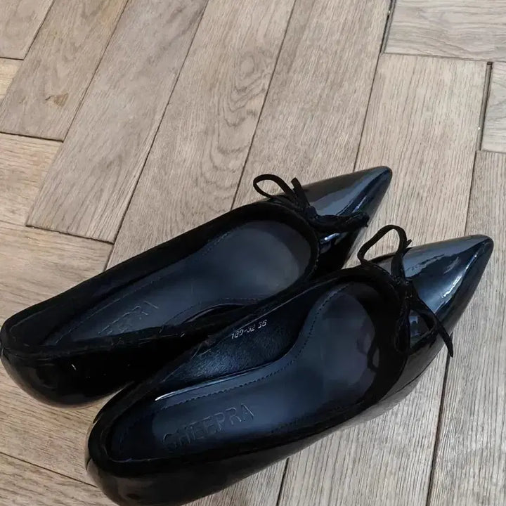 [BUNJANG] Leather Stiletto Kitten Heels / 진짜 가죽 스틸레토 키튼힐 5cm