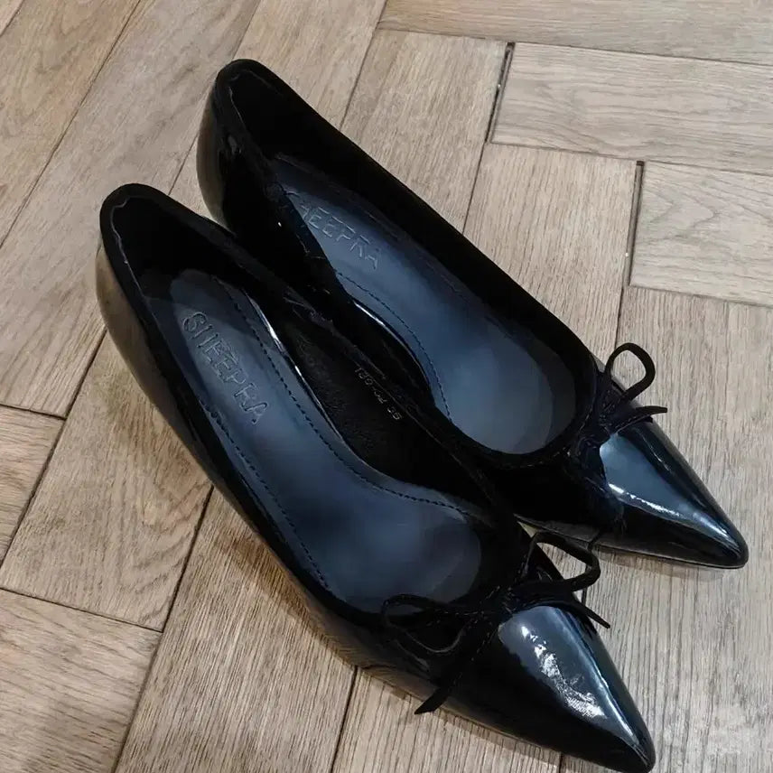 [BUNJANG] Leather Stiletto Kitten Heels / 진짜 가죽 스틸레토 키튼힐 5cm