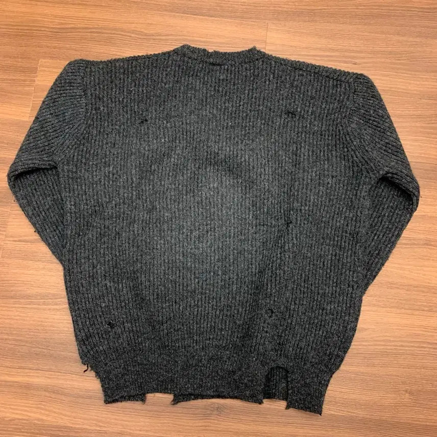 [BUNJANG] Stu Charcoal Knit Sweater / Stu 디스 니트 챠콜