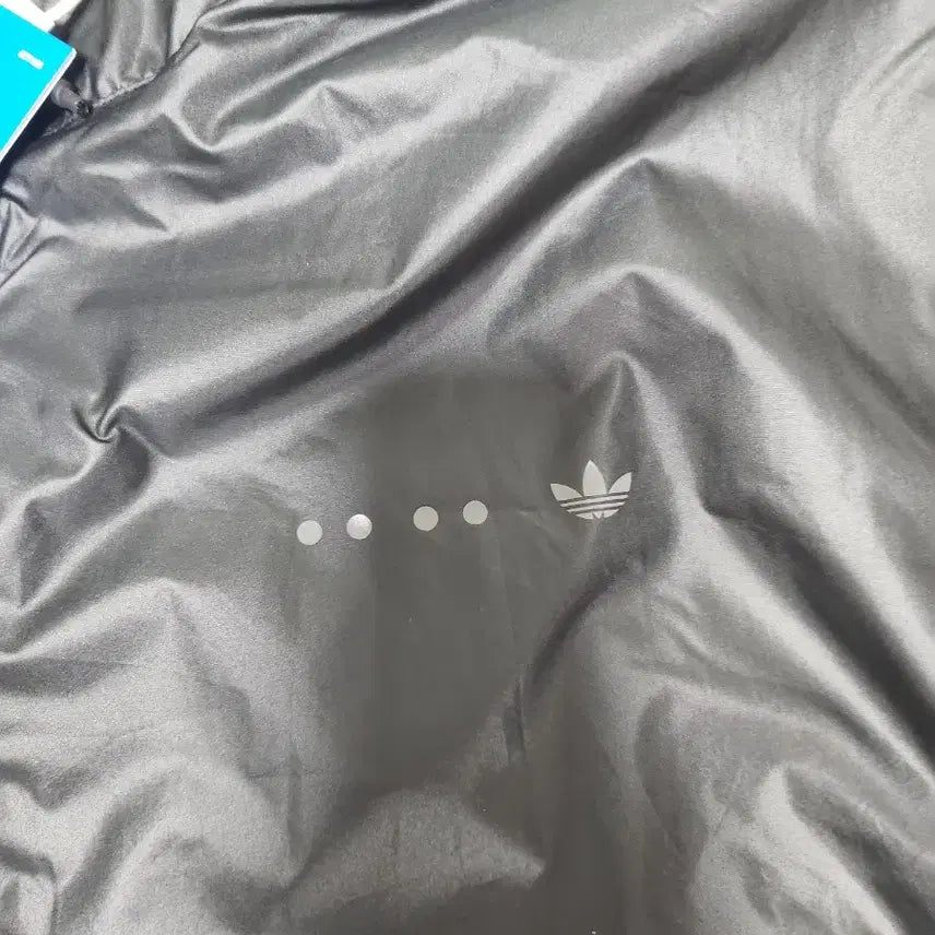 [BUNJANG] Adidas Windbreaker XL / 아디다스 바람막이 XL
