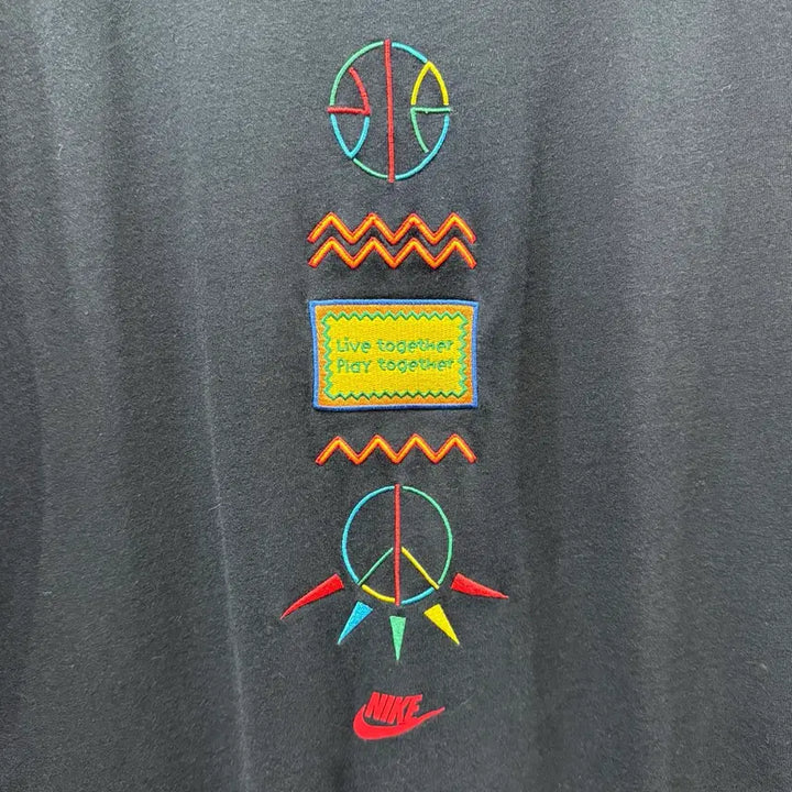 [BUNJANG] Nike Embroidered Short Sleeve T-shirt / XL 나이키 컬러 자수 반팔 티셔츠