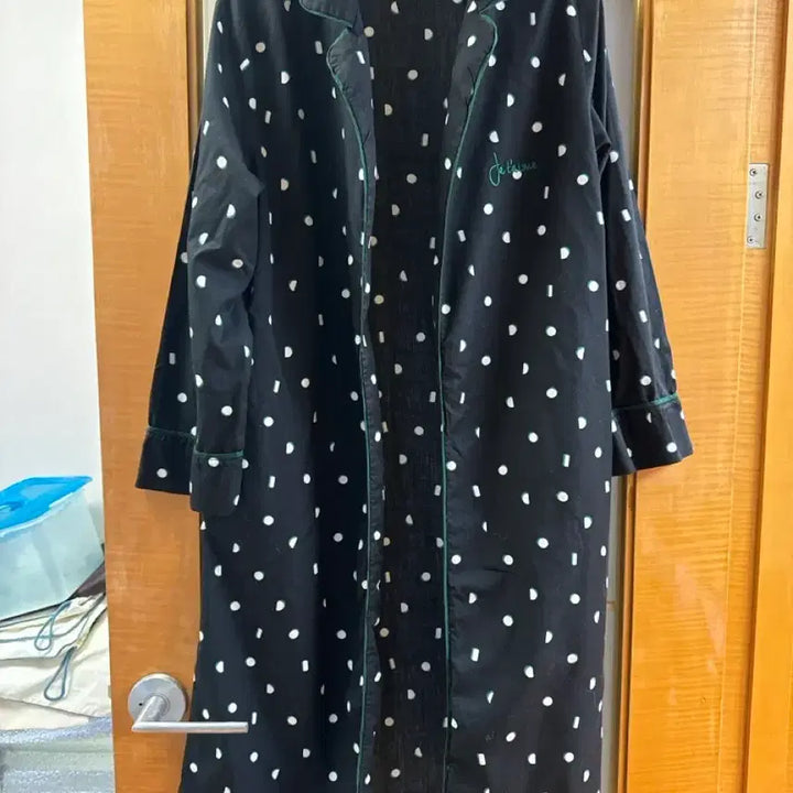 [BUNJANG] DECOVIEW Black Dot Long Gown / DECOVIEW 블랙 도트 롱 가운
