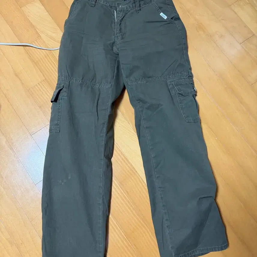 [BUNJANG] Chaily Cargo Pants Khaki / 단종) 채일리 카고팬츠 카키