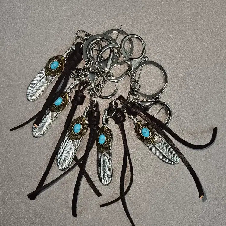 [BUNJANG] Handmade Leather, Turquoise, Metal Feather Keyring / 핸드메이드 레더스트링 터키석 메탈페더 키링 ( OS ) / 11530