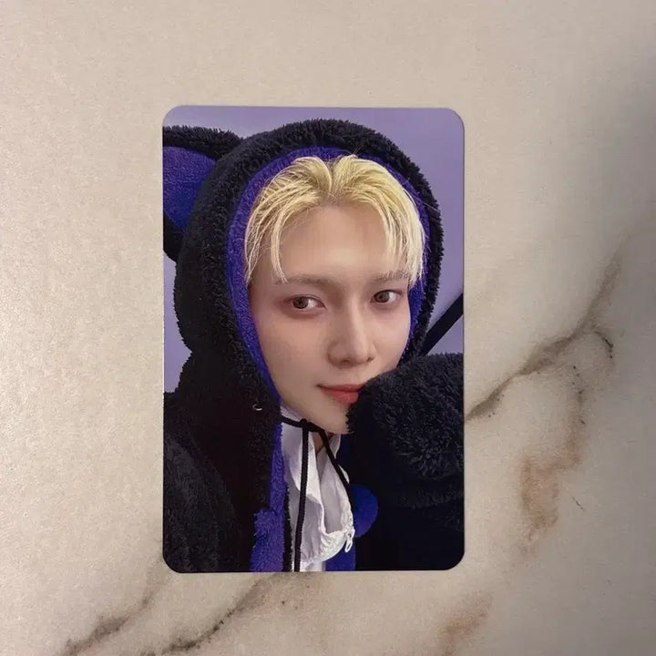 [BUNJANG] ATEEZ Yeosang Makestar POB Black Cat Photocard / 에이티즈 여상 메이크스타 특전 검정고양이 포카